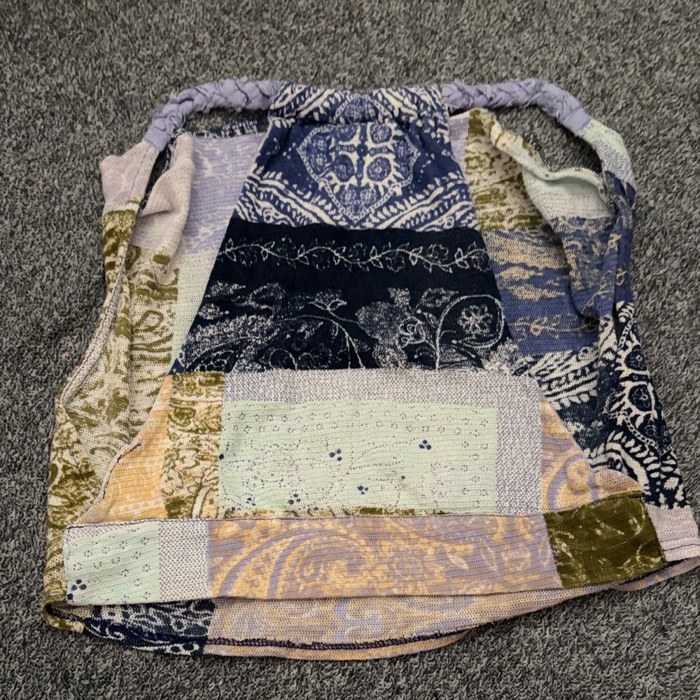 Bundle of tops (2)